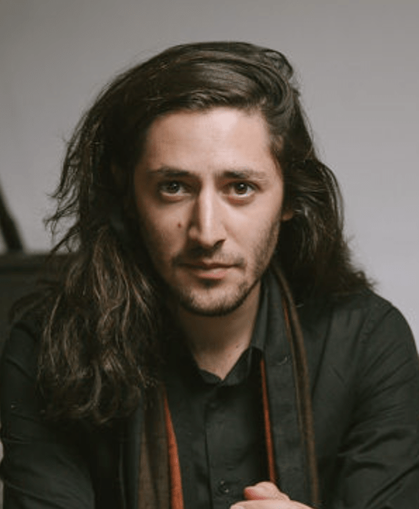 Gabriel Zucker headshot